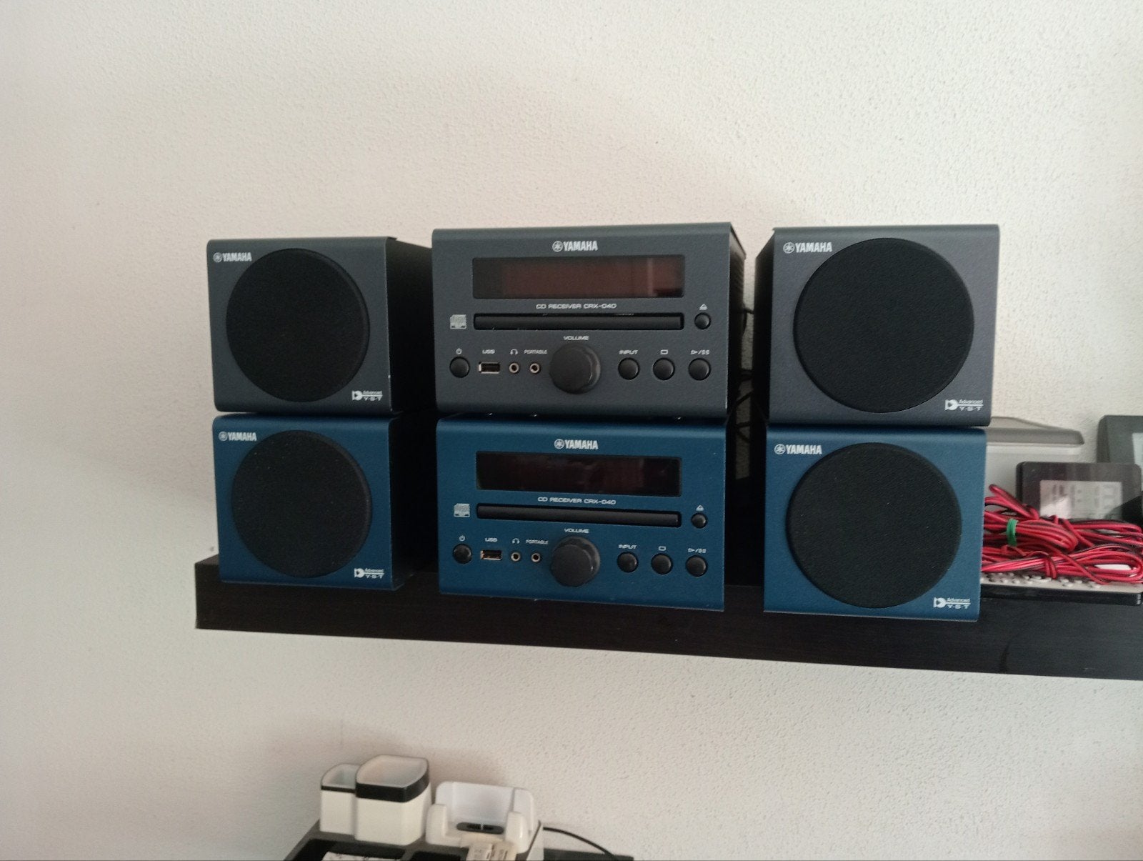 DECK CD POUR IPOD BLEU ET GRIS YAMAHA CRX 040, TV, Hi-fi & Vidéo, Autres marques, Enlèvement ou Envoi, Micro chaîne, Comme neuf