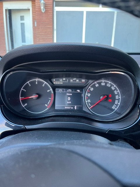 AUTO, Auto's, Voorwielaandrijving, Stof, Euro 6, 4 cilinders