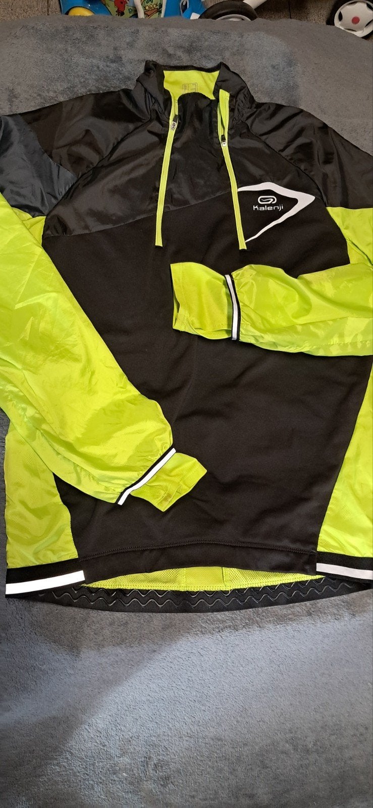 sport regenjas, Geel, Nieuw, Ophalen of Verzenden, Algemeen