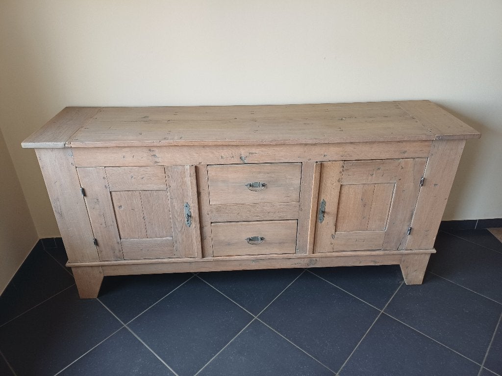 Practige robuuste massieve dressoir, Ophalen, 150 tot 200 cm, Met lade(s), Zo goed als nieuw