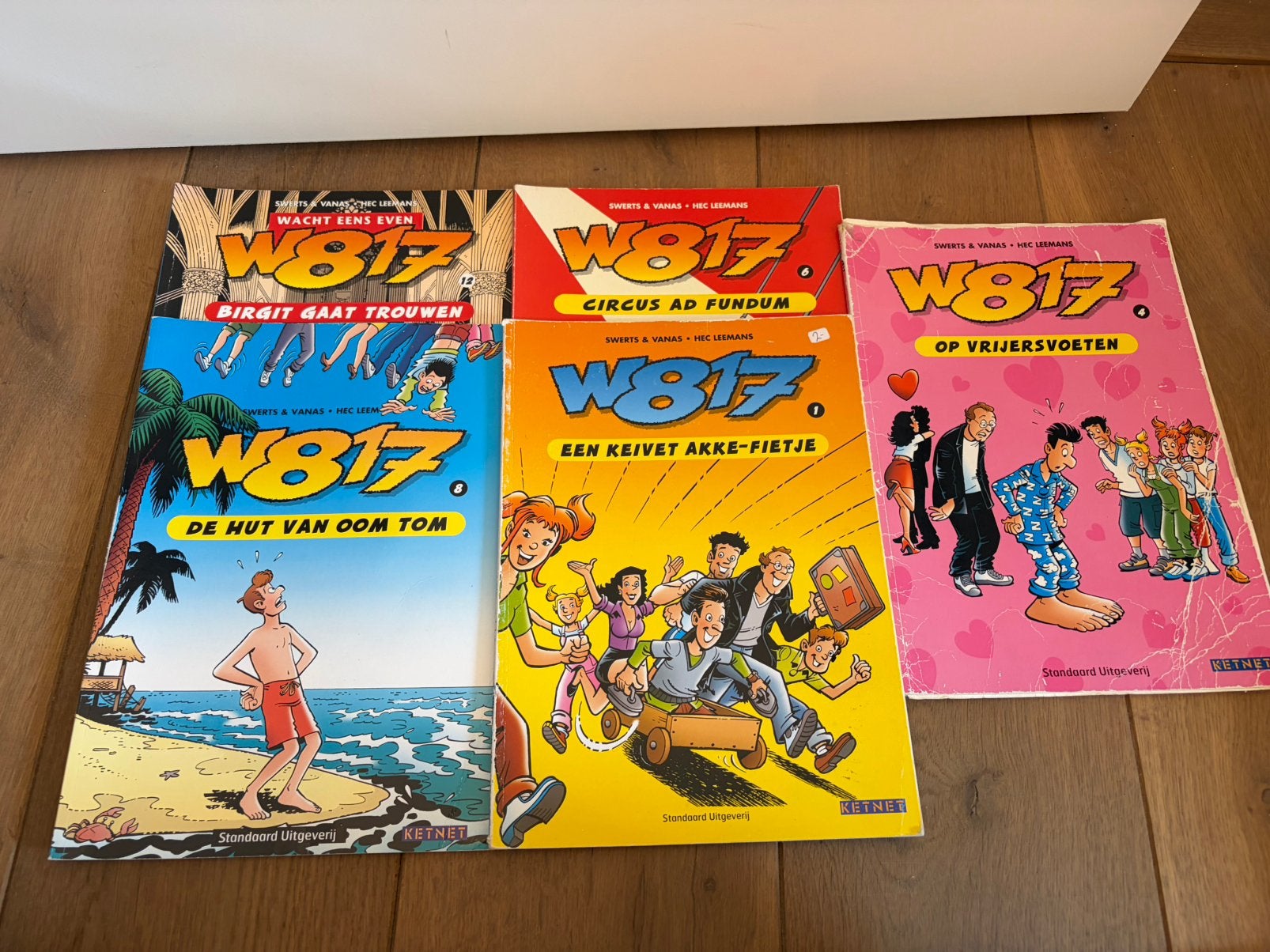 LOT W817 - 5 stuks, Boeken, Meerdere stripboeken, Ophalen of Verzenden, Gelezen