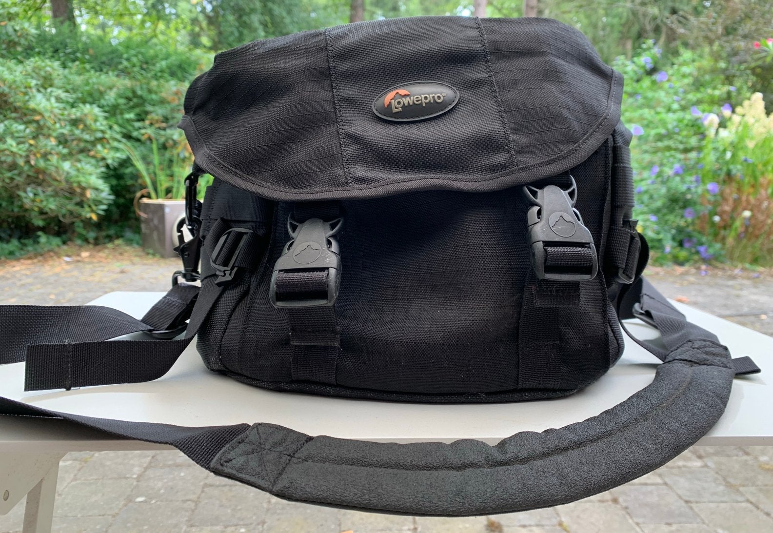 Lowe Pro 200 AW, Ophalen of Verzenden, Zwart, Schoudertas, Lowepro