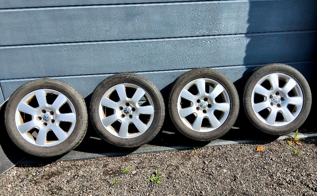 Belles jantes alu originales VW (5x100) avec pneus lisses, Pneus et Jantes, 16 pouces, Pneus été, 205 mm