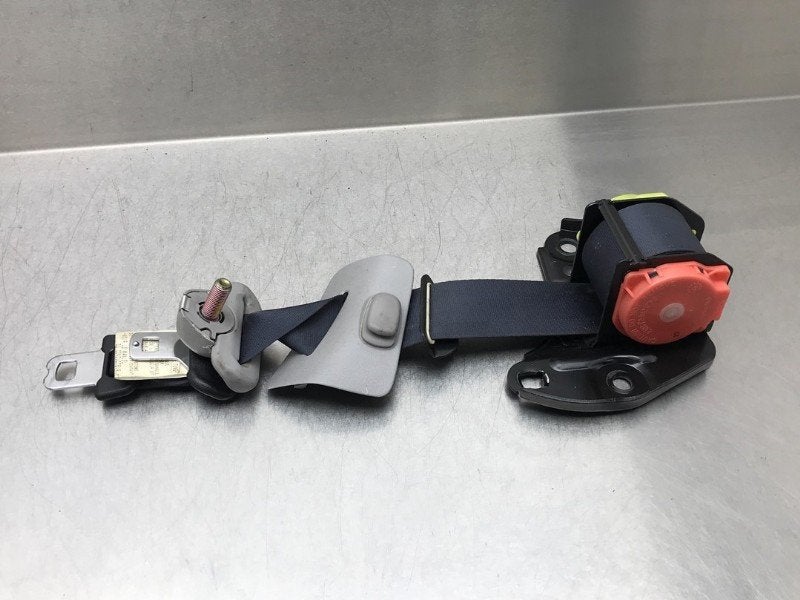 CEINTURE DE SECURITE ARRIERE CENTRALE Impreza II Plus (GG), Utilisé, Subaru