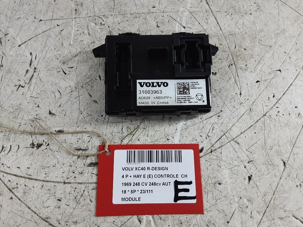COMPUTER Volvo XC40 (XZ) (01-2017/12-2022) (31663963), Gebruikt, Info@volvocars.com, Volvo, Volvo Car Germany GmbH