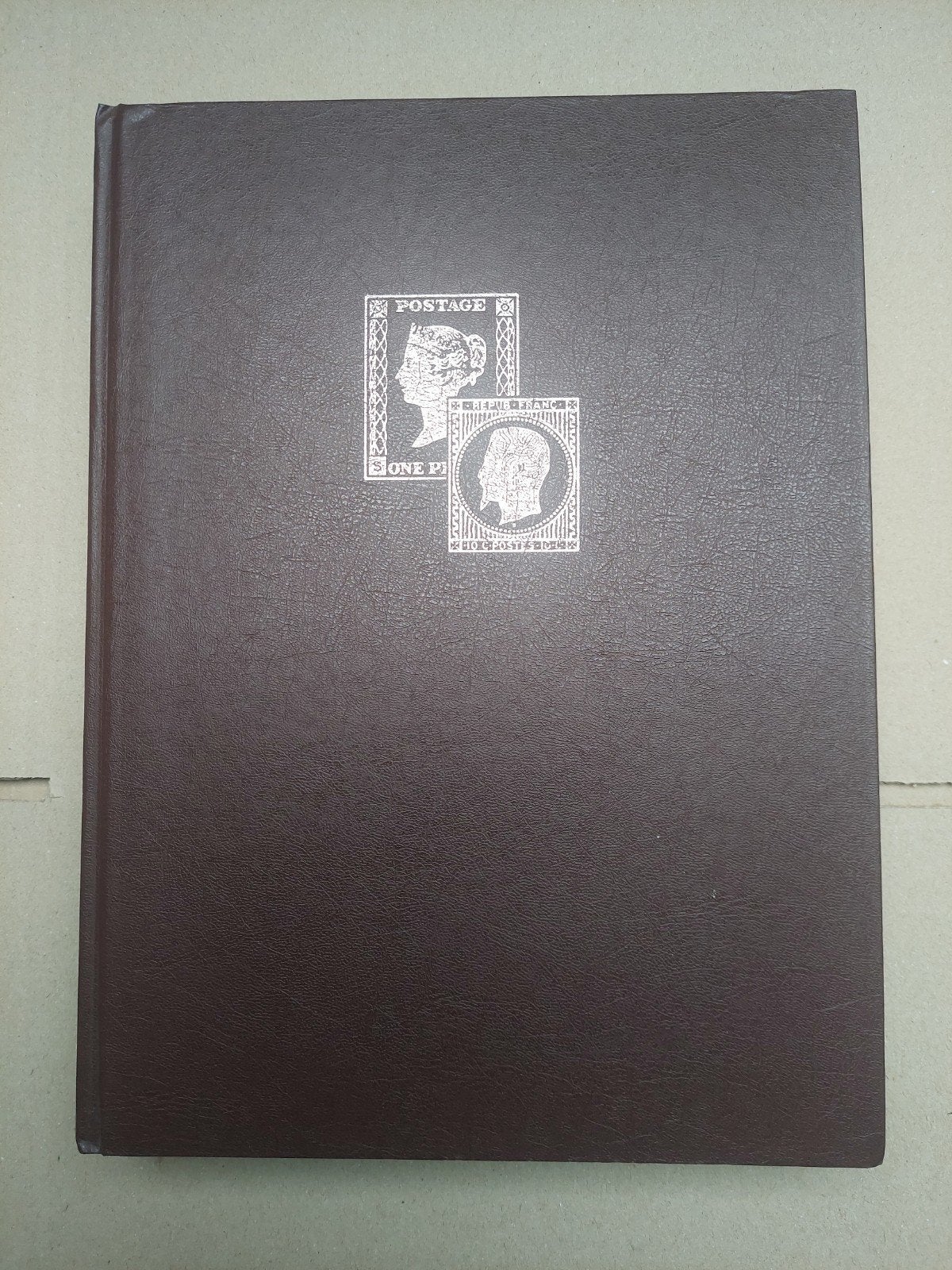 25 feuilles en noir et blanc belges dans un album **, Timbres & Monnaies, Enlèvement ou Envoi