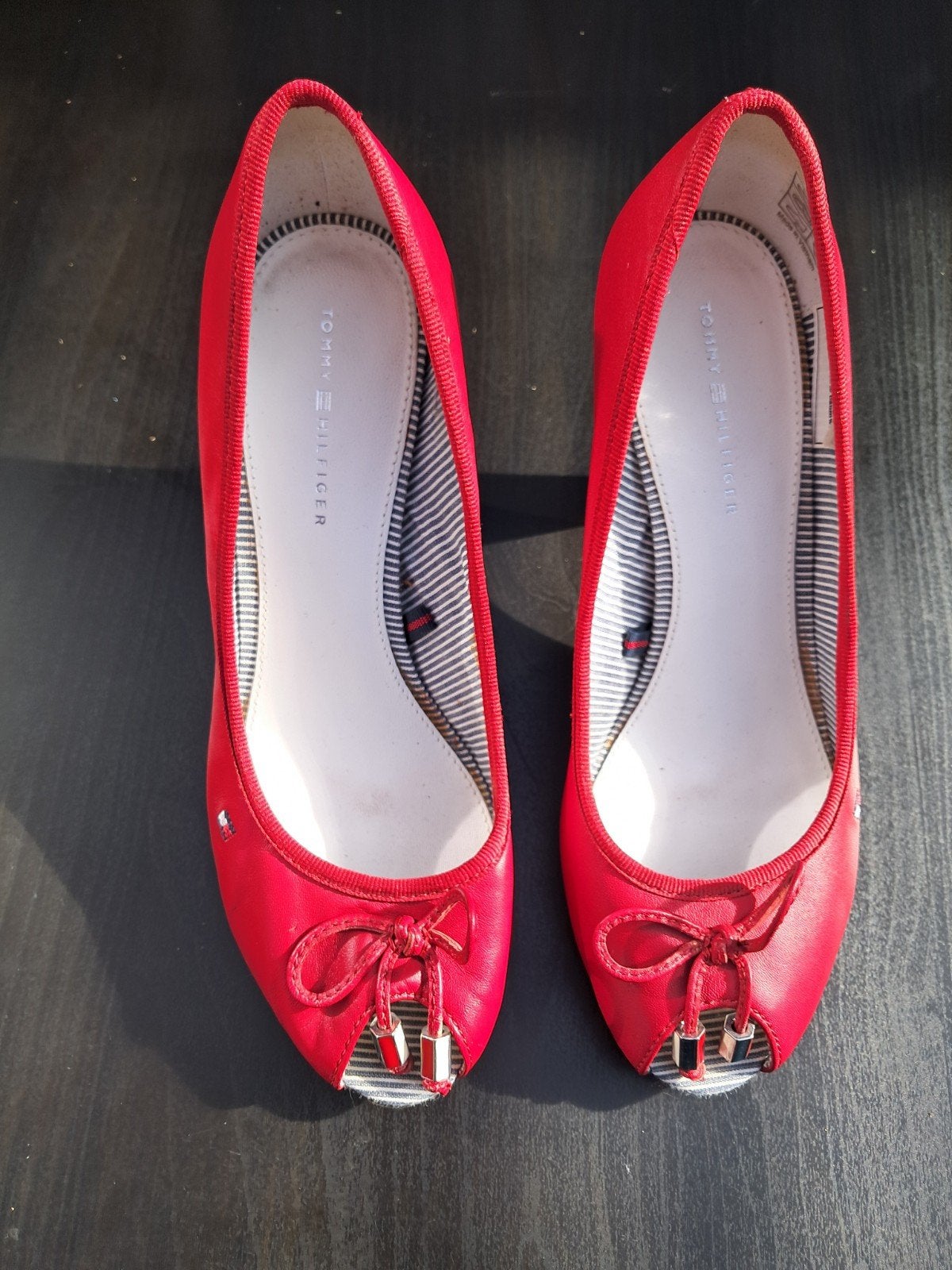 Tommy Hilfiger rode pumps met open neus, Ophalen of Verzenden, Pumps
