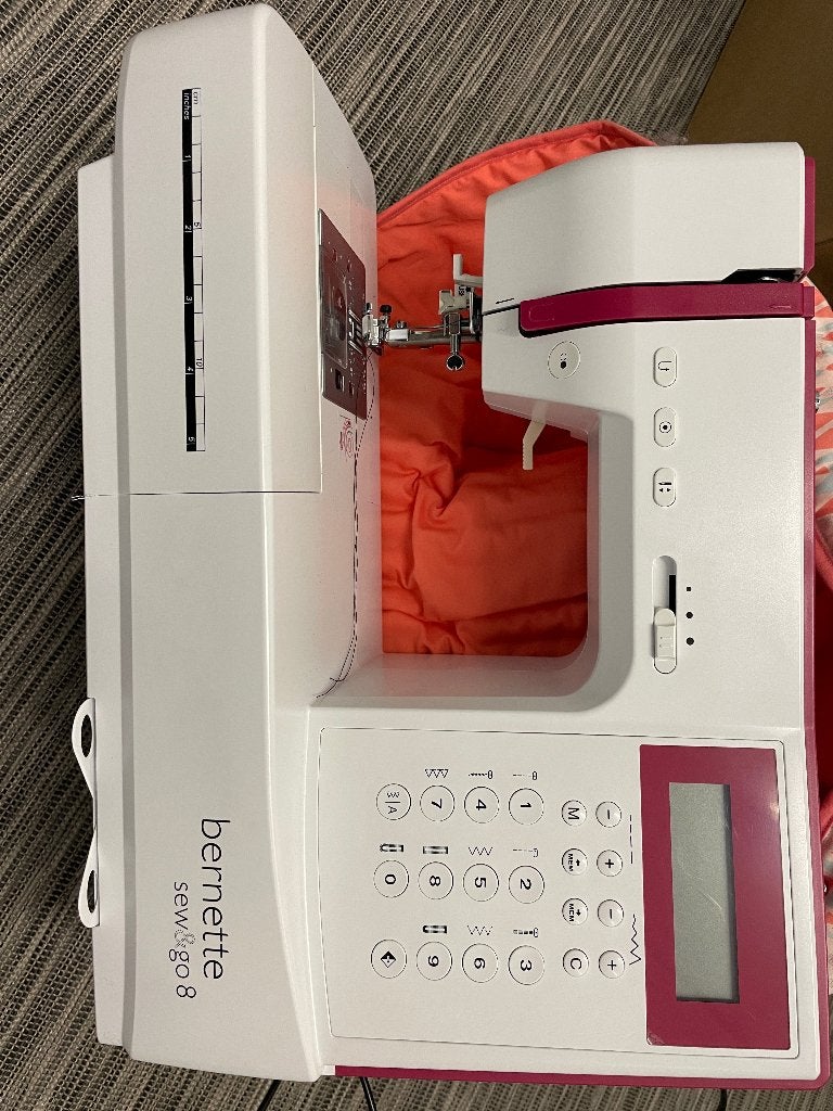 Naaimachine Bernette sew & go 8, Ophalen, Zo goed als nieuw, Naaimachine, Overige merken