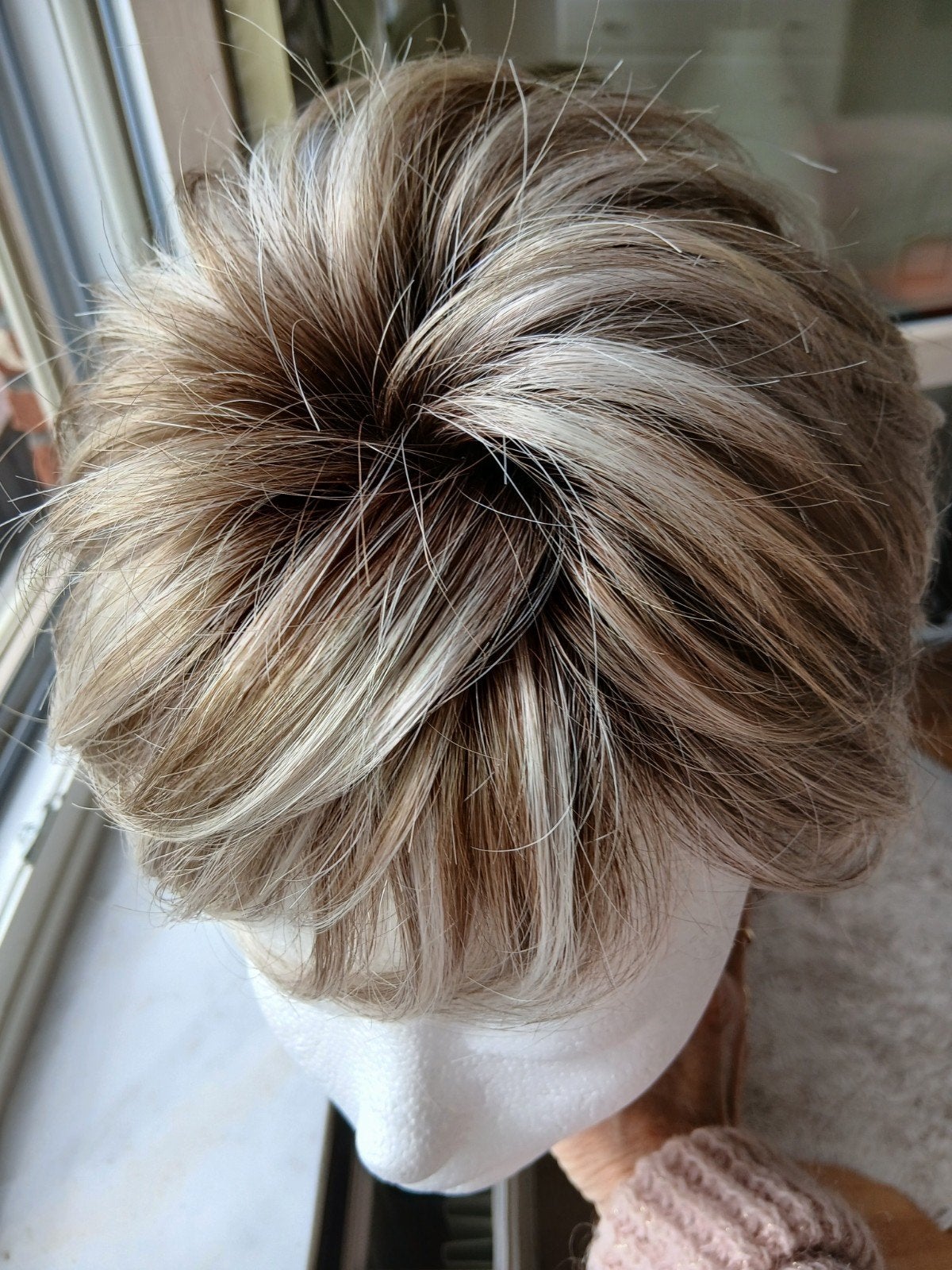 nieuwe kwaliteitspruik synthetische vezel, Bijoux, Sacs & Beauté, Enlèvement ou Envoi, Neuf, Perruque ou Extension de cheveux