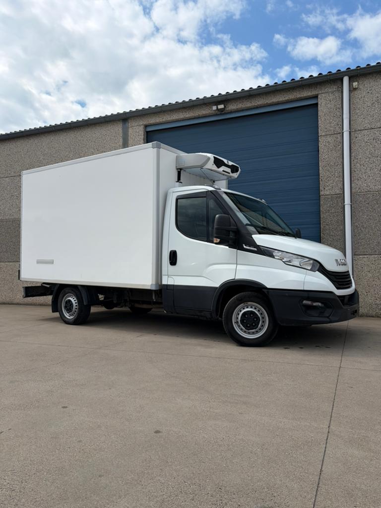 Réfrigérateur automatique Iveco Daily 3l, Autos, Euro 6, Entreprise, Noir, 2 portes