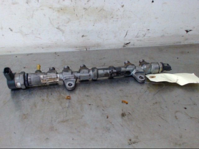 CAPTEUR PRESSION CARBURANT Punto Evo (199) (|55232383|), Robert Bosch AG, Utilisé, Fiat, Robert-Bosch-Allee 1
74232  Abstatt, DE