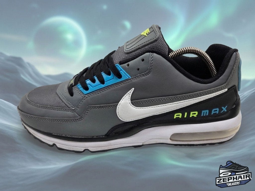Nike Air Max LTD 'Smoke Grey/Cyan' EU46 2022, Kleding | Heren, Schoenen, Gedragen, Sneakers, Overige kleuren, Ophalen of Verzenden
