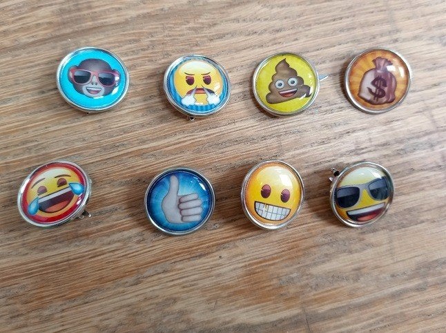 Pins emoji, Collections, Broches, Pins & Badges, Enlèvement, Utilisé