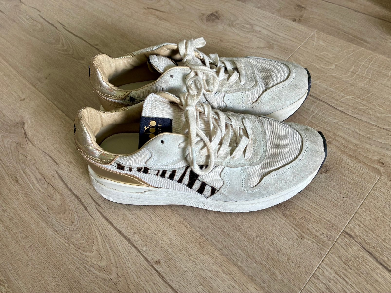 Diadora Heritage 42, Wit, Ophalen of Verzenden, Sneakers, Gedragen