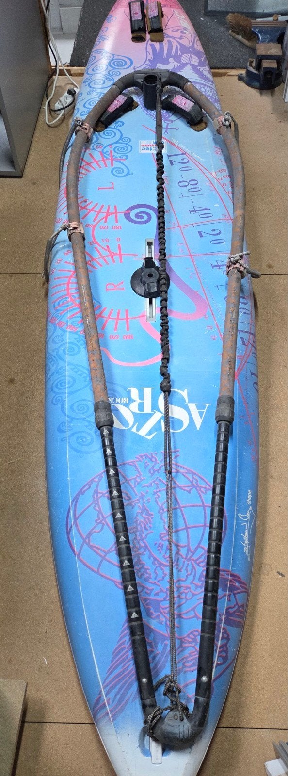 Complete windsurfset: BIC Astro Rock + 2 zeilen,..., 250 tot 300 cm, Gebruikt, 5 tot 6.5 m², Met vin(nen)