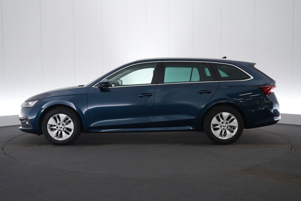 (1YMK510) SKODA OCTAVIA COMBI, Stof, Gebruikt, Blauw, Bedrijf