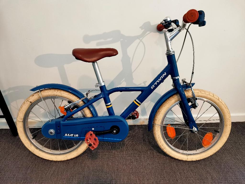 kinderfiets BTWIN, 16 inch wielen, Fietsen en Brommers, Fietsen | Kinderfietsjes, Ophalen, Zo goed als nieuw, 16 tot 20 inch
