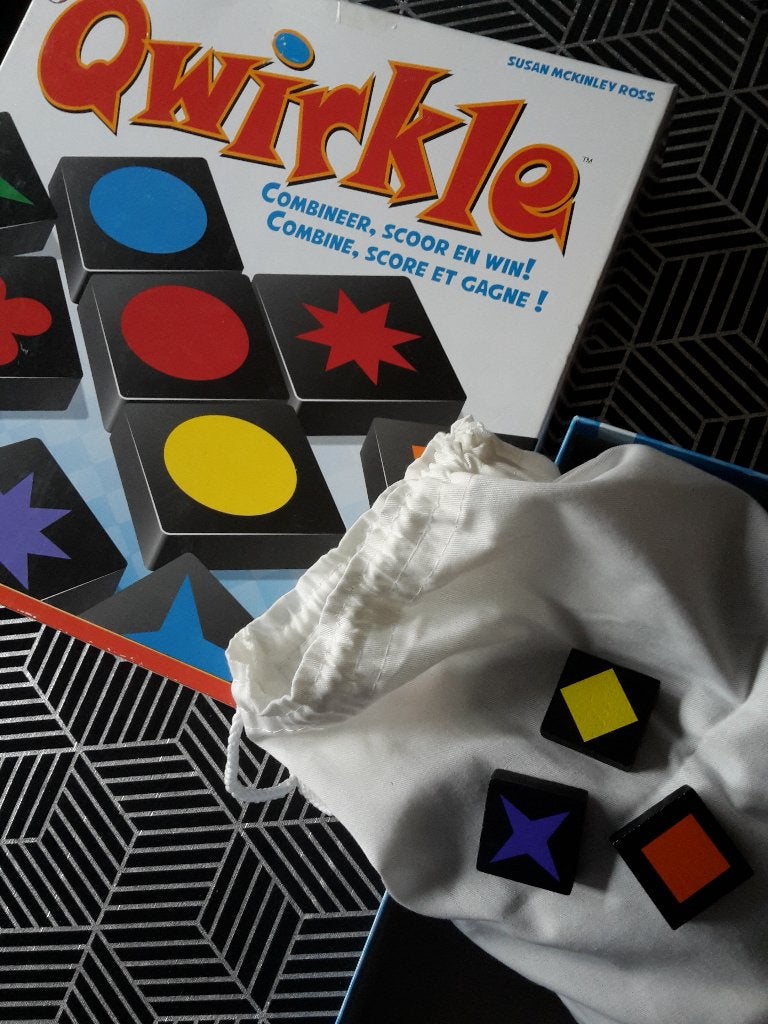 Nieuw spel Qwirkle, hout, 2-4 sp., Susan Ross, gratis demo, Ophalen of Verzenden, Zo goed als nieuw, 999 games