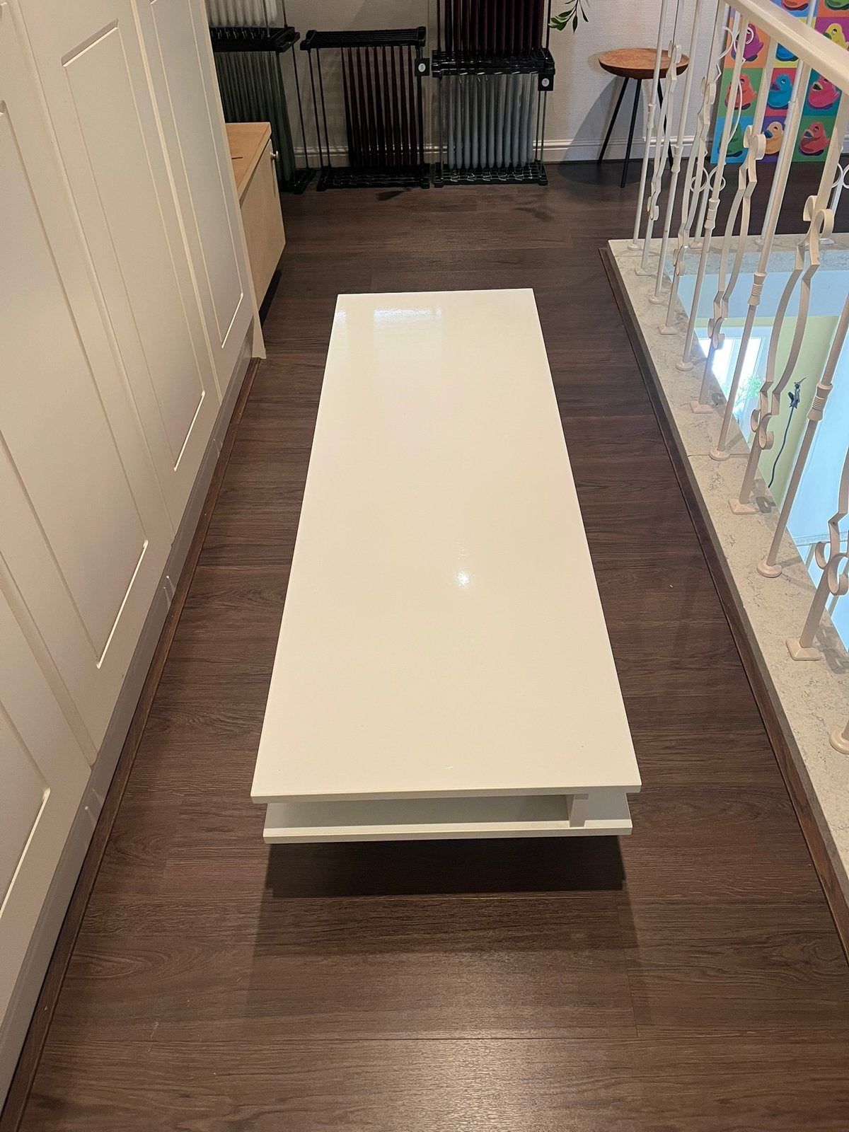 Modern wit tv-meubel – 140 cm – zeer nette staat, Bricolage & Construction, Enlèvement, Comme neuf
