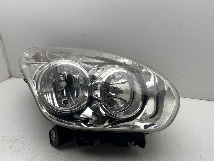 Phare droit d'un Fiat Doblo, Autos : Pièces & Accessoires, Éclairage, Fiat, Utilisé, 3 mois de garantie, Enlèvement ou Envoi
