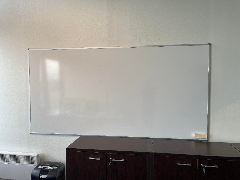 Whiteboard (L=2,40m x B= 1,20m), Ophalen, Zo goed als nieuw, Whiteboard