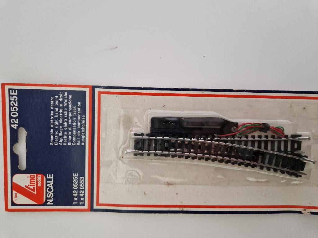 Lima N Aiguillage Electrique Droit Réf: 420525E, Neuf, Analogique, Enlèvement ou Envoi, Rails
