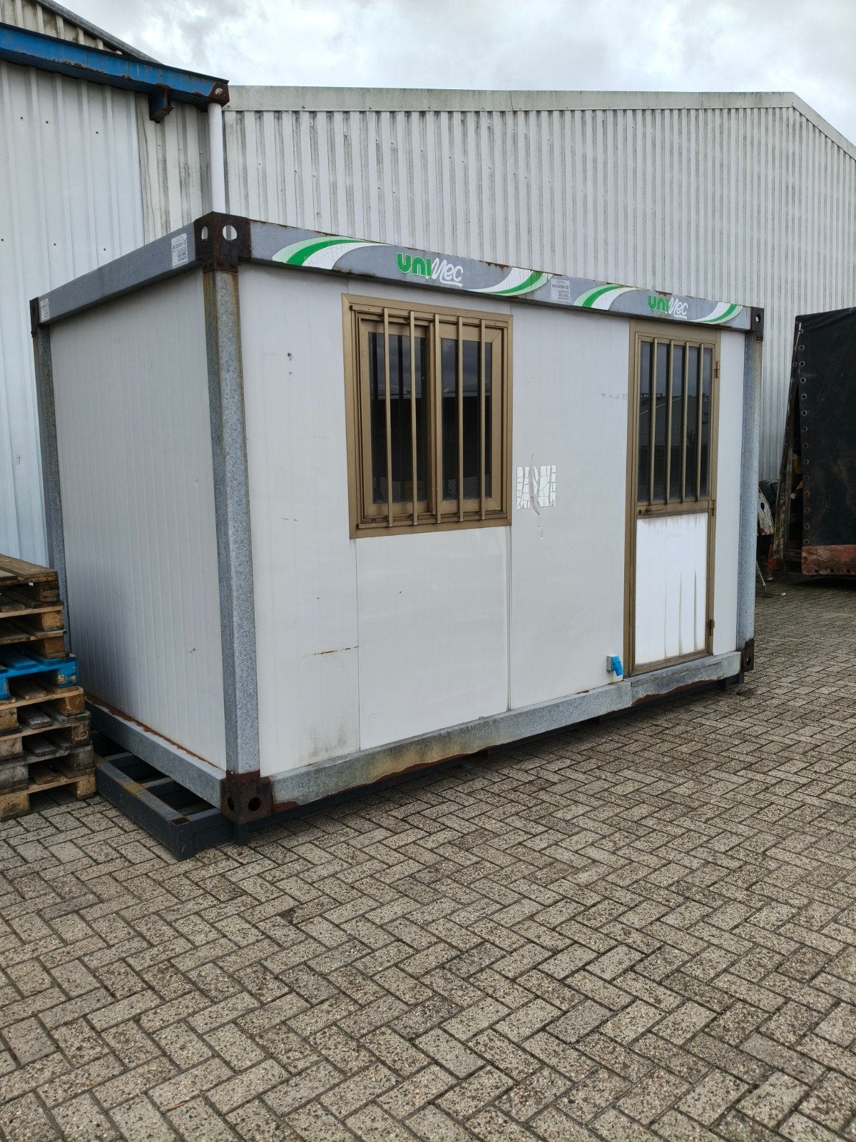 bureelcontainer, werfkeet, Enlèvement