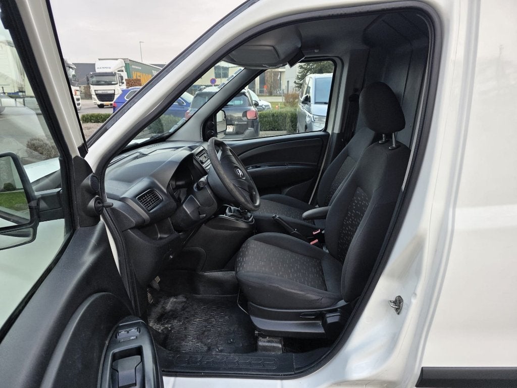 Opel Combo (Stock ID 01368) — 13