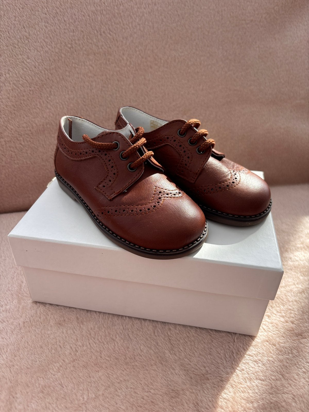 Andanines leren brogueschoenen – maat 24, Kinderen en Baby's, Babykleding | Schoentjes en Sokjes, Zo goed als nieuw, Ophalen