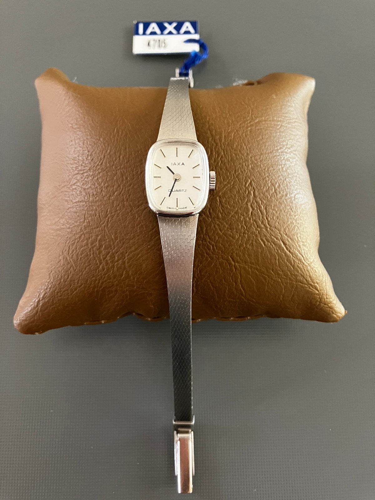 VINTAGE Horloge IAXA Quartz, nieuwstaat., Bijoux, Sacs & Beauté, Enlèvement ou Envoi, Acier