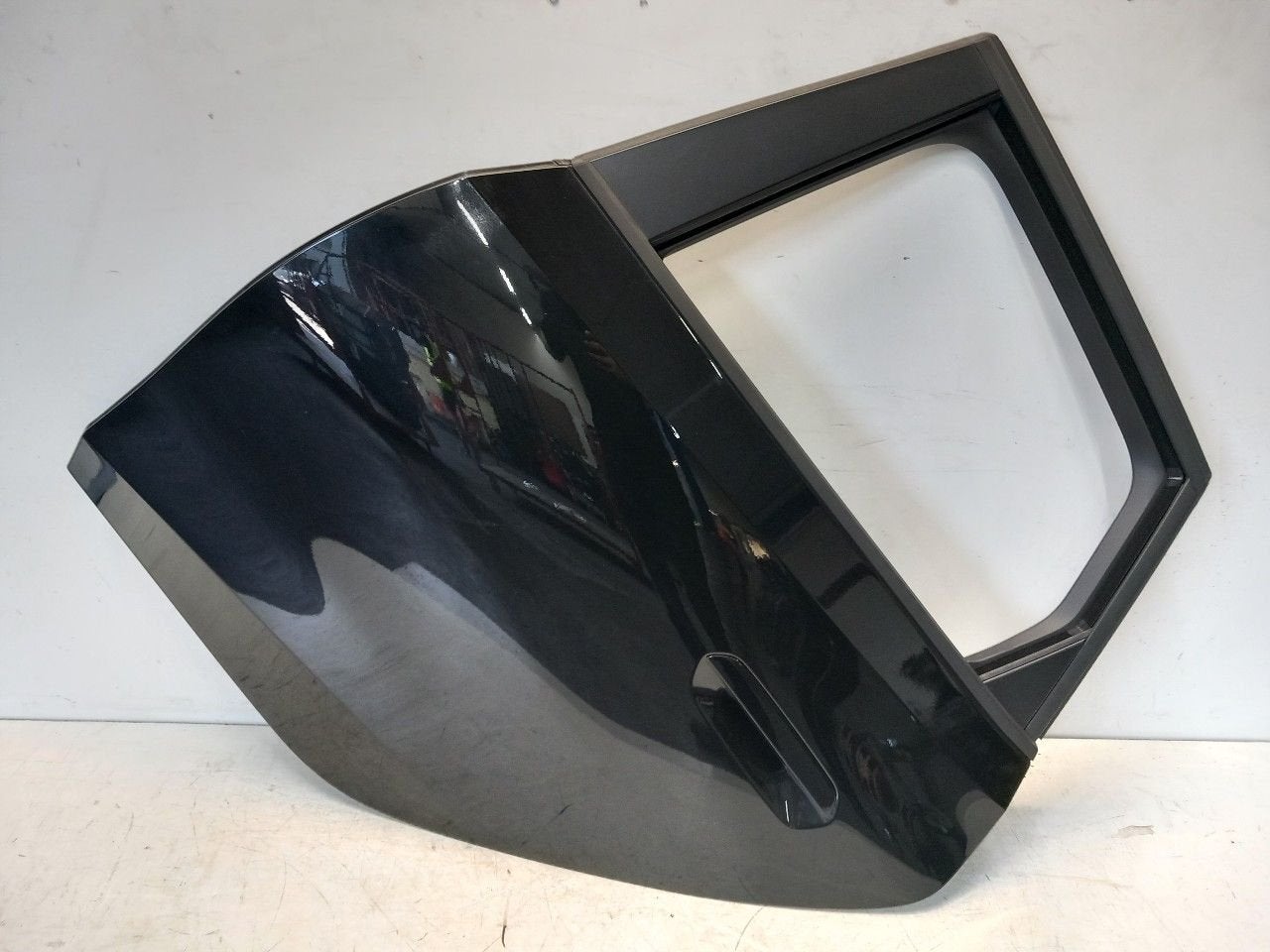 Portier links achter BMW 2 serie, Onderdelen@venauto.nl, Van der Ven Autorecycling B.V., Gebruikt, Ettenseweg 76, 4706 PB Roosendaal, The Netherlands