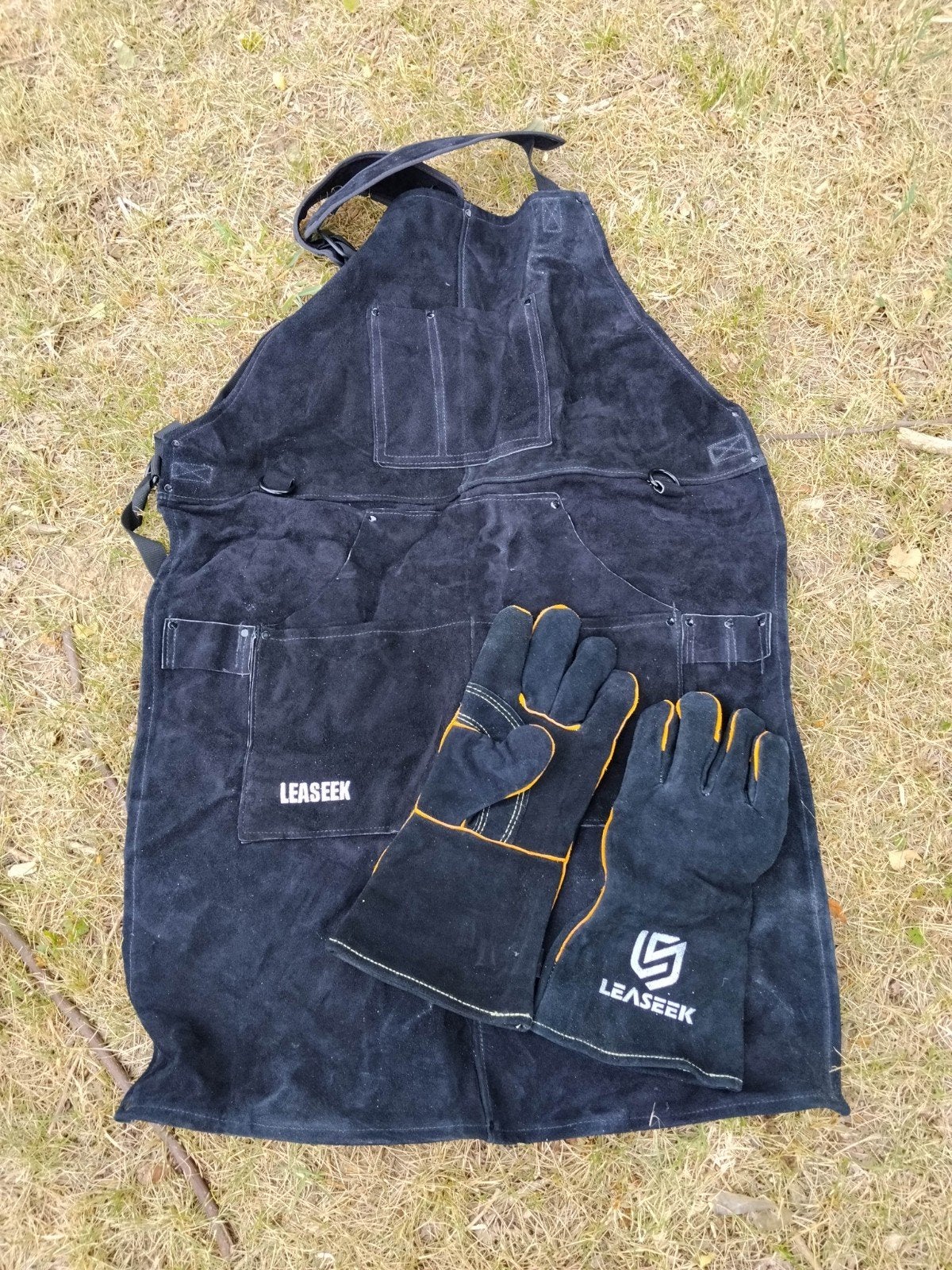 LeaSeek Tablier de soudure + Gants, Bricolage & Construction, Métaux, Enlèvement ou Envoi