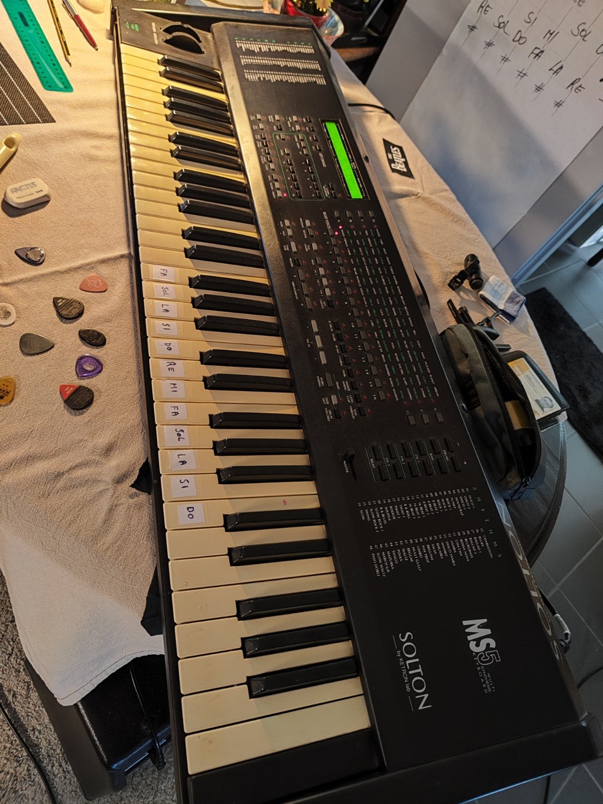 Solton MS 5, Musique & Instruments, Enlèvement