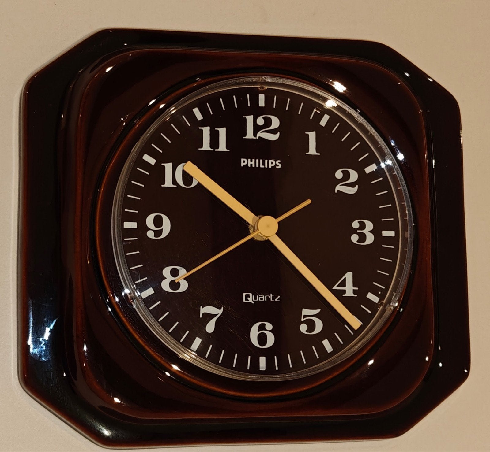 Originele gerenoveerde wandklok uit de jaren 60 van Philips, Antiek en Kunst, Antiek | Klokken, Ophalen of Verzenden
