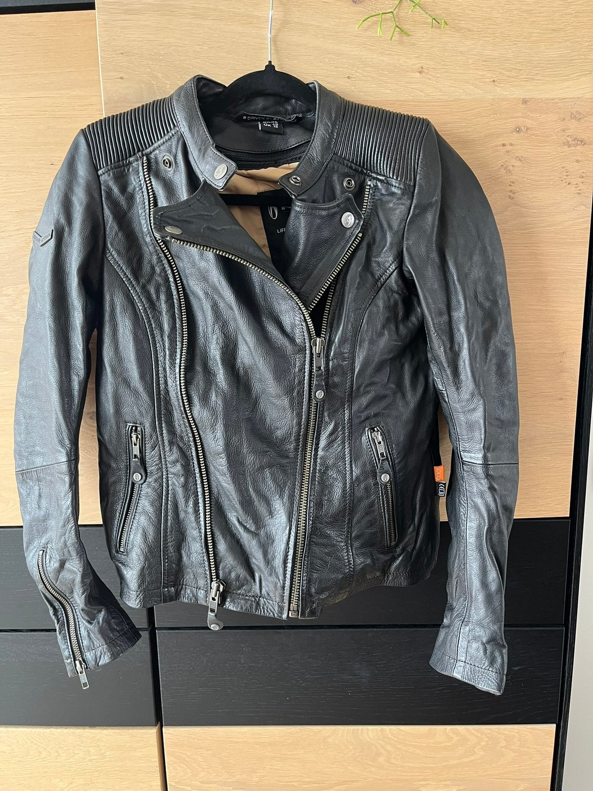 Veste de moto en cuir Richa pour femme, Motos, Enlèvement ou Envoi, Neuf, sans ticket, Femmes, Manteau | cuir