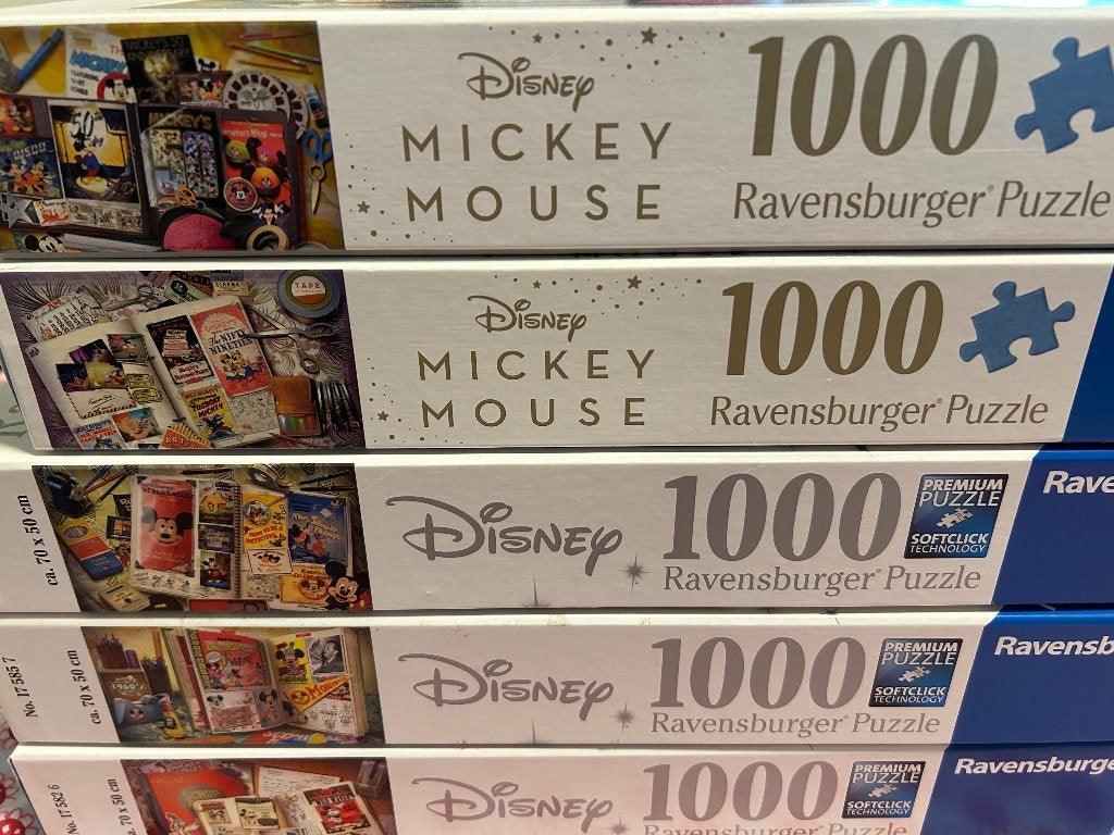 Puzzels Ravensburger 1000 pc Disney lot van vijf, Hobby en Vrije tijd, Ophalen of Verzenden, 500 t/m 1500 stukjes, Zo goed als nieuw