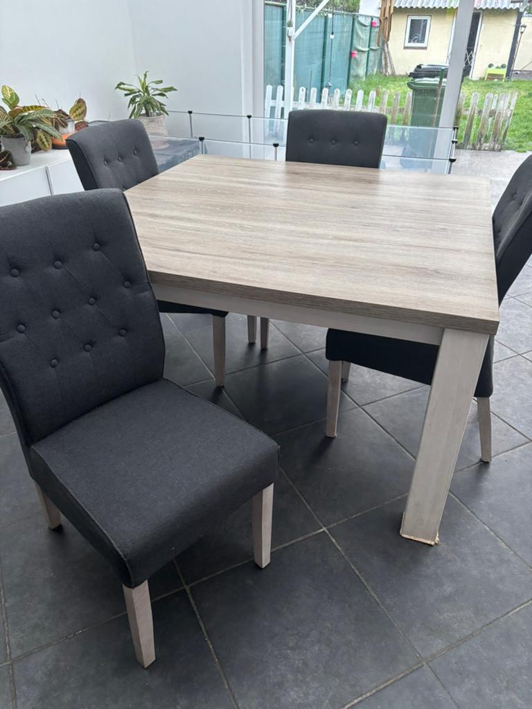 Complete Eethoek Set: Wit-Grijze Tafel + 4 Stoelen, Tuin en Terras, Ophalen, Gebruikt, Hout, Eettafel
