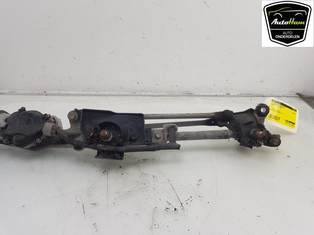 MOTEUR + TRINGLERIE ESSUIE GLACE AVANT Mazda 2 (DE), Autos : Pièces & Accessoires, Hitdorfer Straße 73
51371  Leverkusen, DE, Mazda