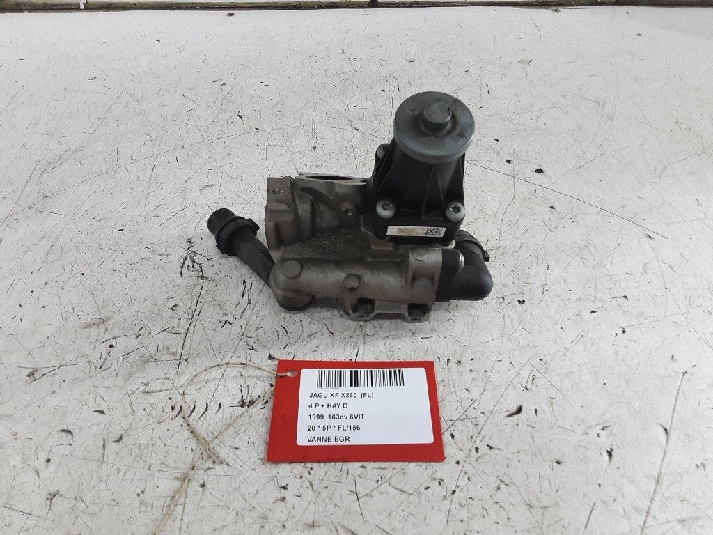 EGR KLEP Jaguar XF (X260) (01-2015/-) (G4D39D475AB), Campus Kronberg 7
61476  Kronberg im Taunus, DE, Gebruikt, Jaguar, Jaguar Land Rover Deutschland GmbH