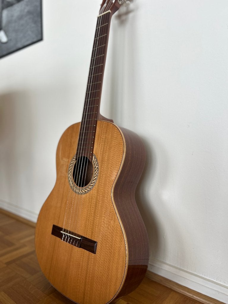 Juan Salvador Modelo 2 C gitaar voor kinderen+gevoerde hoes, Muziek en Instrumenten, Ophalen, Zo goed als nieuw, Klassieke of Spaanse gitaar