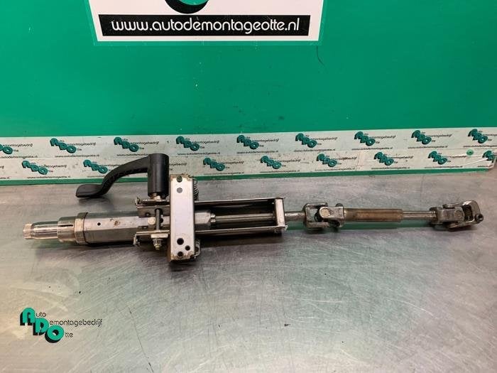 Axe colonne de direction d'un Seat Ibiza (Ibiza 08-), -, 3 mois de garantie, Utilisé, -