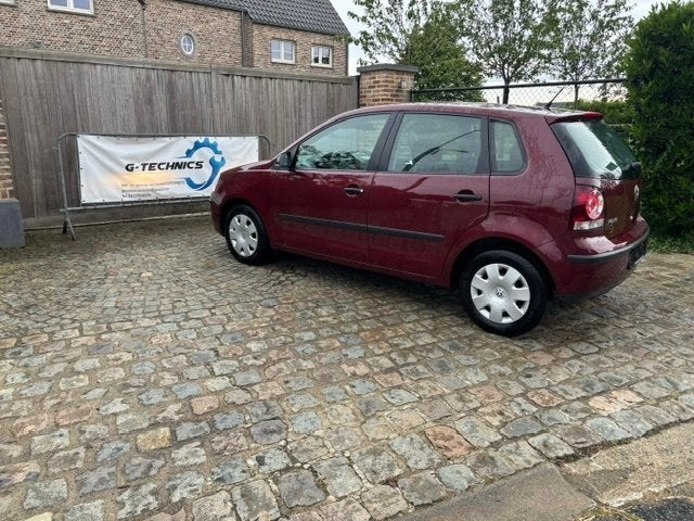 POLO Benzine NIEUWSTAAT"84915 km", Voorwielaandrijving, Stof, Zwart, 4 cilinders