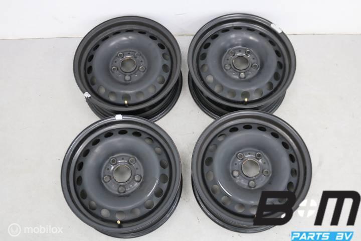 Originele 15 inch stalen velgen Golf 7 5Q0601027BA, Auto-onderdelen, Banden en Velgen, Gebruikt, Velg(en)