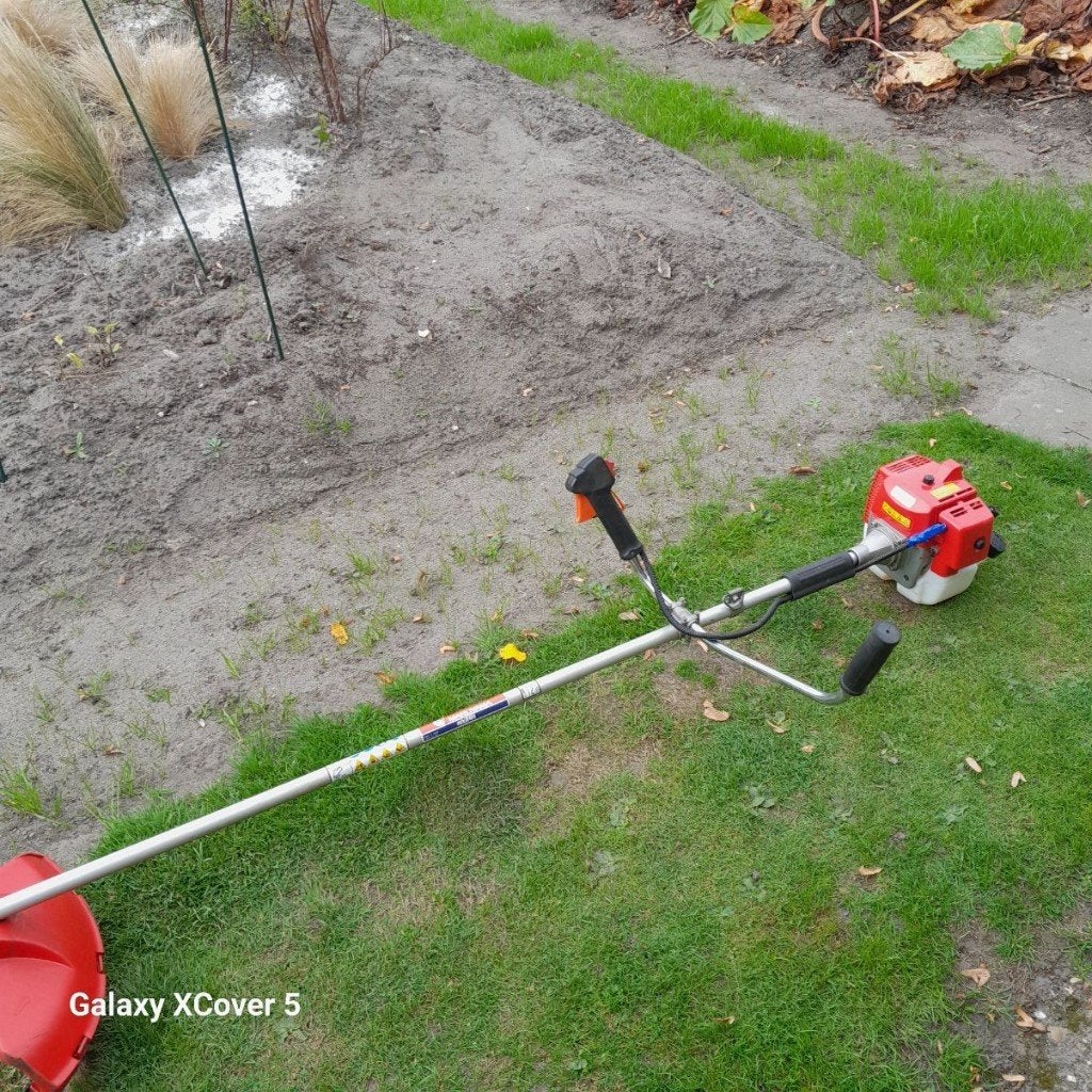 BOSMAAIER, Tuin en Terras, Ophalen, Zo goed als nieuw, Benzine, Maruyama