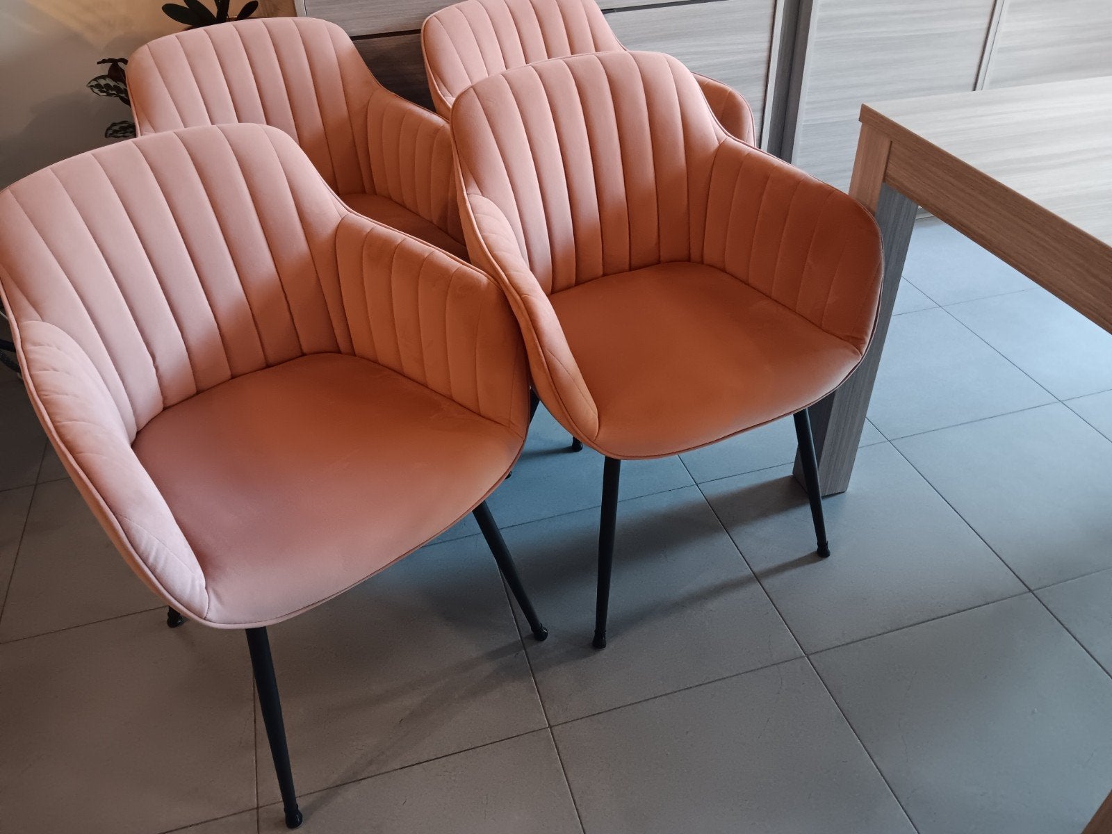 4 mooie oudroze kuipstoelen te koop, Ophalen, Overige kleuren, Zo goed als nieuw, Vier