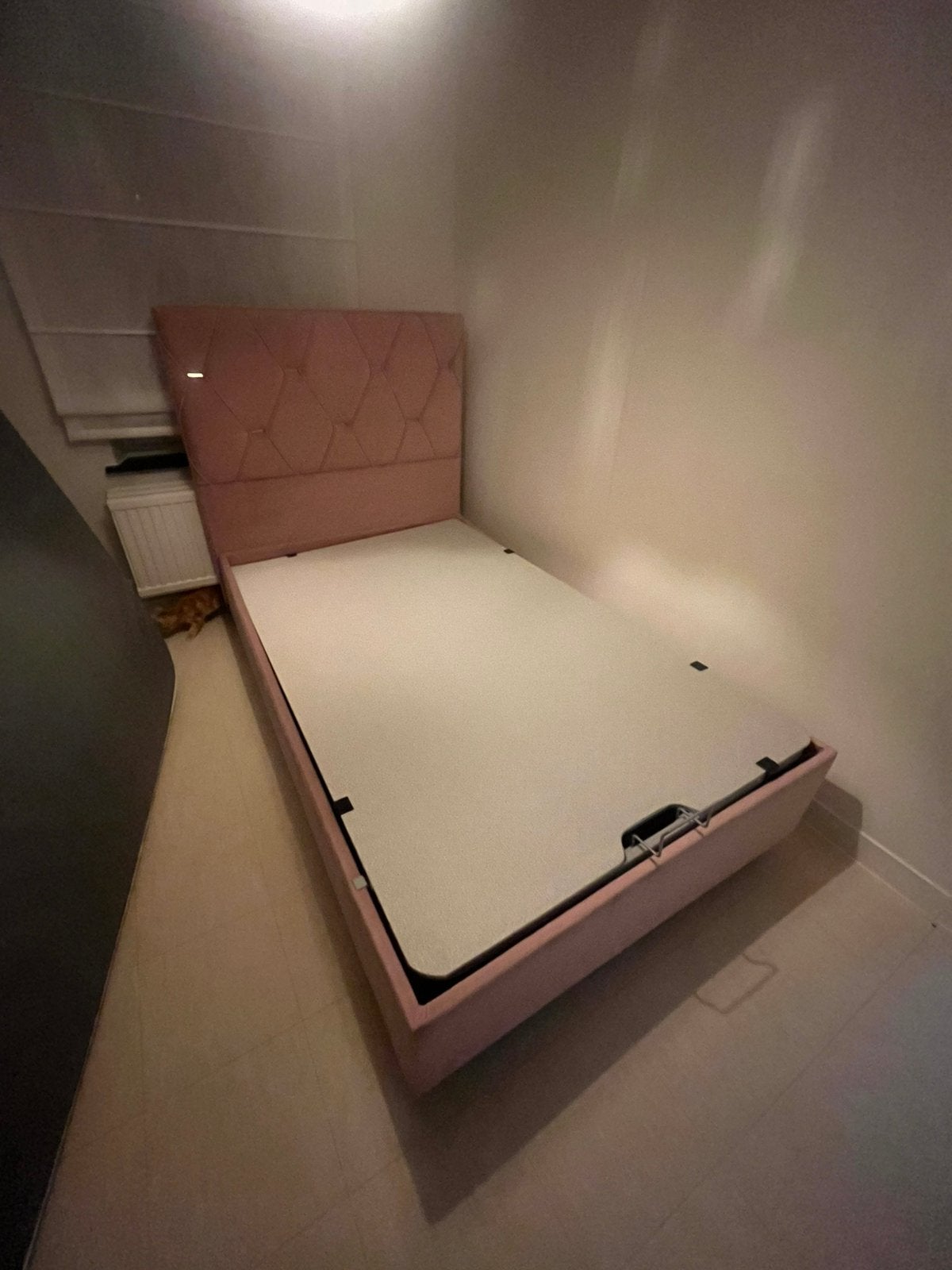 bed met hoofdbord, Ophalen, Overige materialen, 140 cm, Overige maten