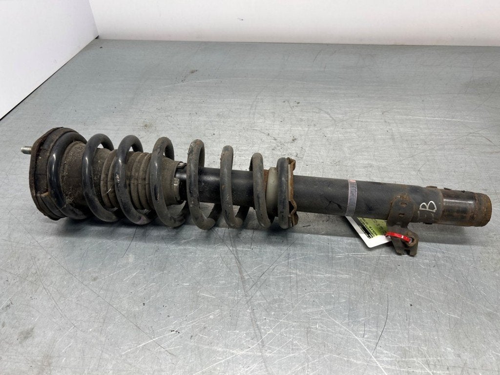 AMORTISSEUR OU ABSORBEUR DE CHOC AVANT DROIT Mazda, Hitdorfer Straße 73
51371  Leverkusen, DE, Mazda, Utilisé, Info@mazda.de