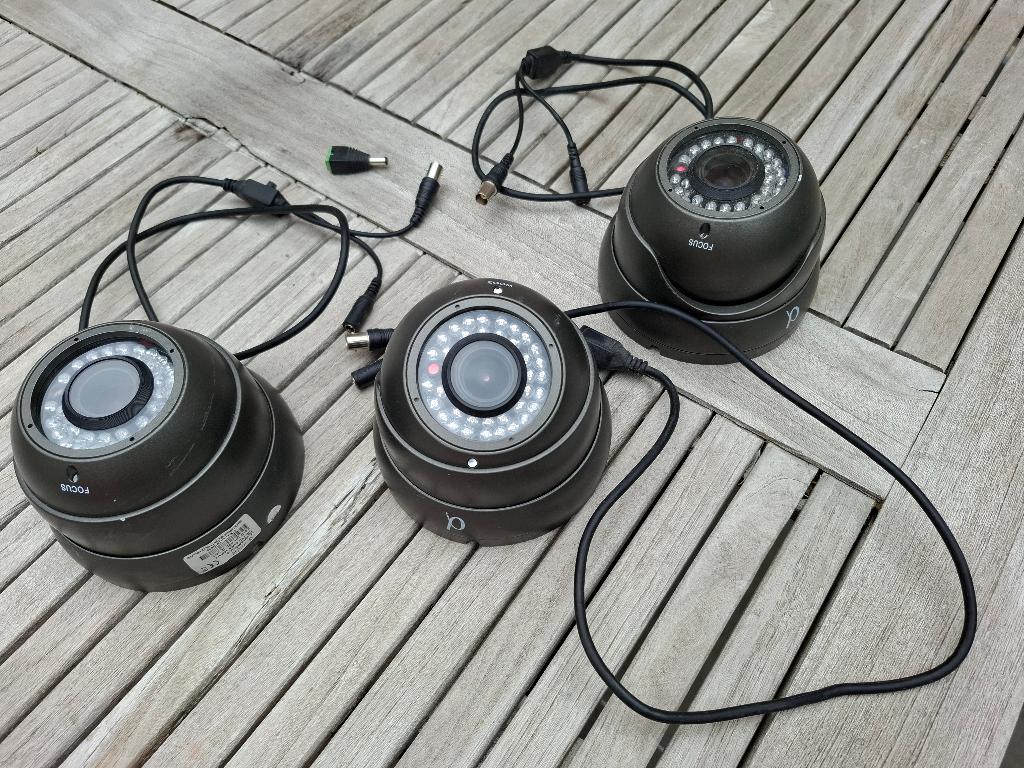 3 caméras de surveillance extérieures nocturnes: Alpha Image, Enlèvement ou Envoi, Utilisé, Caméra extérieure