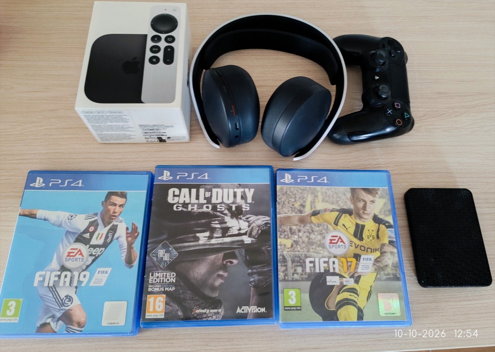 Joli package avec divers accessoires et jeux NOUVEAU, Enlèvement, Reconditionné, HDMI