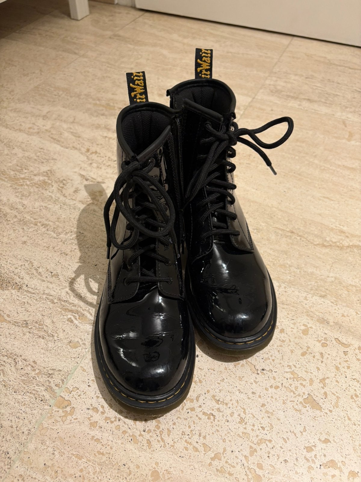 Doc Martens cuir verni taille 37, Enlèvement, Boots et Botinnes, Porté, Noir